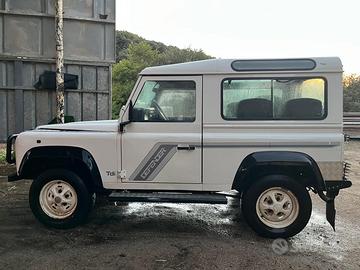 Land Rover Deffender 300