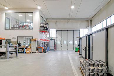 CAPANNONE A CAPRIOLO