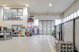 CAPANNONE A CAPRIOLO