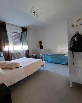 APPARTAMENTO CON GIARDINO PRIVATO CON P E TAVERNA
