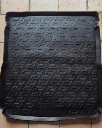 Tappeto gomma baule Volkswagen Passat SW B6 e B7