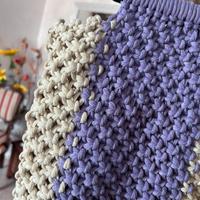 Borsa in macrame color block lilla e beige