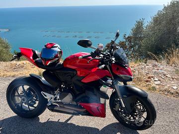 Ducati Streetfighter V2 - 2023