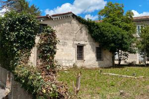 Complesso Garage 115mq + Terreno Edificabile 600mq