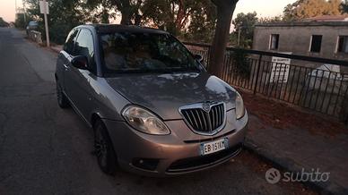 Lancia y platino mjt