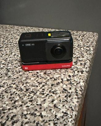 Insta 360 one rs