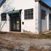 Capannone in russi ra