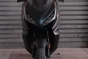 Scooters Zontes 350e pari a nuovo