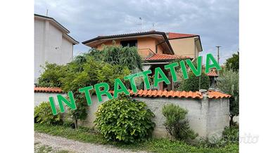 VILLA SINGOLA A DAIRAGO