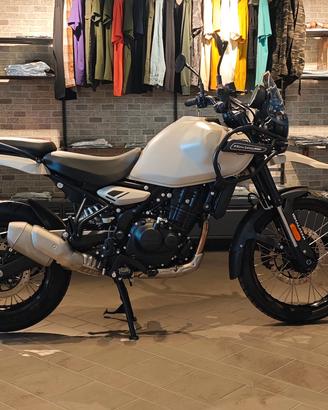 Royal Enfield Himalayan 450 Base