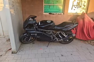 ducati sport 750 del 2001