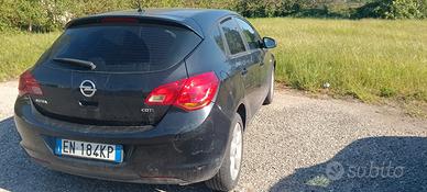 Opel Astra 1.7 2012