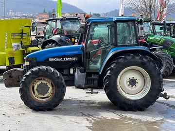 NEW HOLLAND TM165