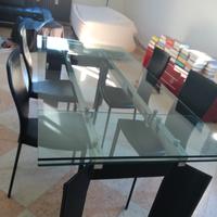 TAVOLO"ELAN" CRISTALLO E 4 SEDIE "NINA"