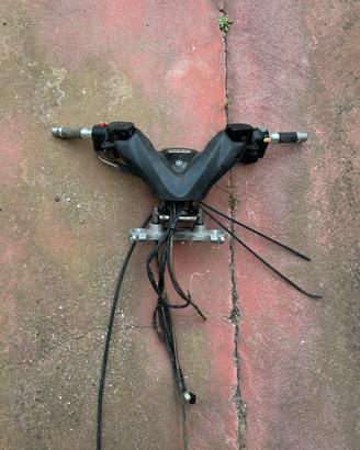 MANUBRIO COMPLETO TMAX 500
