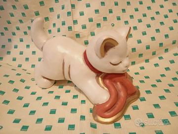 gatto con copertina thun vecchia produzione 