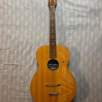 Chitarra acustica amplificata Crucianelli