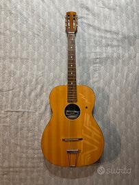 Chitarra acustica amplificata Crucianelli