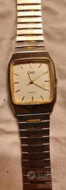 Orologio da polso al quarzo Q&Q. Vintage.