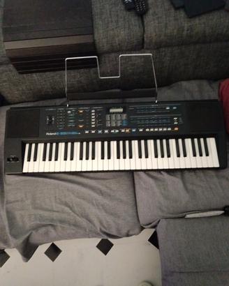 Tastiera Roland E35  