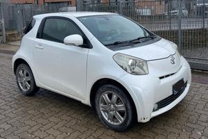 Toyota Iq