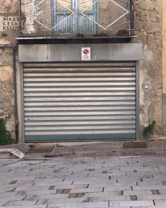Pianoterra/Garage in centro