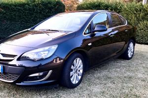 OPEL Astra 4ª serie - dicembre 2013