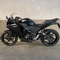 Honda cbr 250 r 2011
