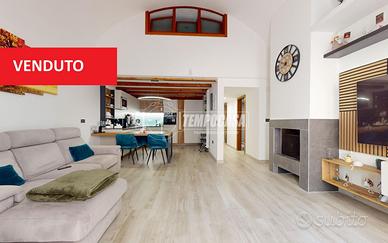 INDIPENDENTE COMPLETAMENTE RISTRUTTURATA IN ZONA C