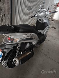 PIAGGIO BEVERLY 400 – 2011 – CIRCA 50.000 KM