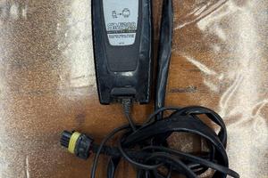 Mantieni carica auto/moto DECA SM1208