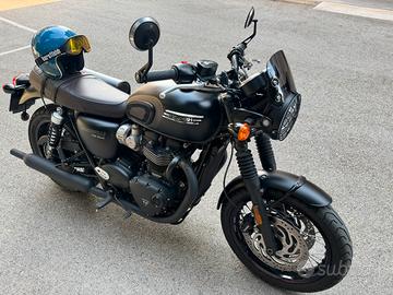 Triumph Bonneville T120 Black Stealth Edition