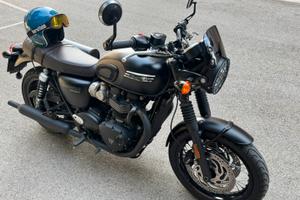 Triumph Bonneville T120 Black Stealth Edition