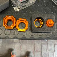 Dadi Perni ruota Gecko racing parts ergal 125-450
