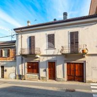 CASA SEMINDIPENDENTE A MONCALVO