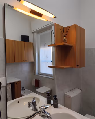 Mobile bagno con specchiera con luce