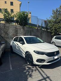 FIAT Tipo 1.3 Mjt SeS 5P Sport
