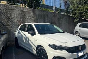 FIAT Tipo 1.3 Mjt SeS 5P Sport