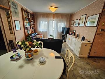 Comodo appartamento con soffitta e garage