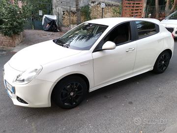 Alfa Romeo Giulietta 1.6 JTDm-2 105 CV Leggi