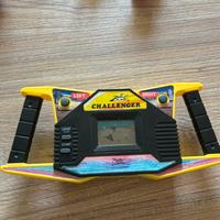 Challenger Pintec gioco retró elettronico anni 80