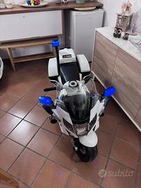 Moto polizia BMW a Batteria
