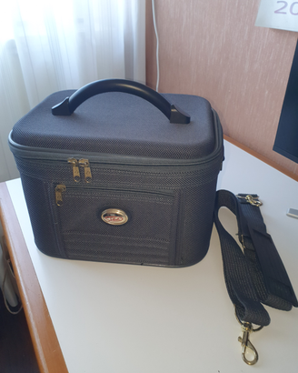 Beauty case rigido con tracolla