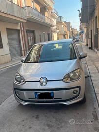 VOLKSWAGEN  up! 