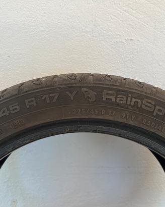 225 45 17 Gomme Uniroyal