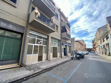 Bottega 50 mq (Via Sabotino- Via Gorizia)