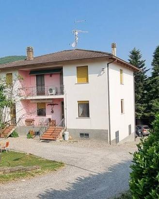 Casa indipendente di 410 m² con più di 5 locali e 