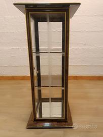 Vetrina colonna  per esporre oggetti