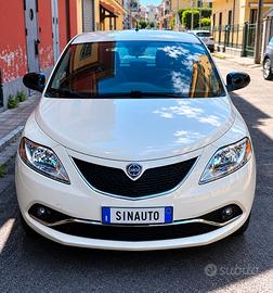 Lancia Ypsilon 0.9 TwinAir 85 CV 5 porte Metano Ec