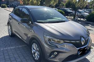 Renault Captur plug in hybrid 160